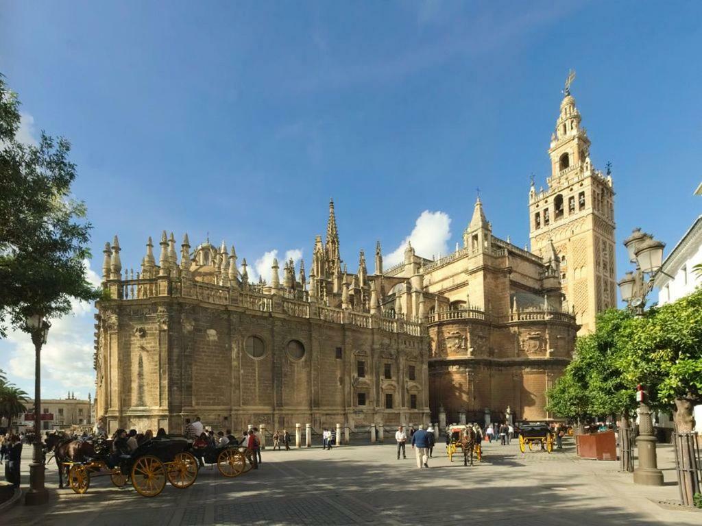 Loft Aire Sevilla Cathedral Bagian luar foto